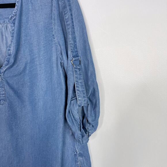 Anne Klein Small S Blue Chambray 3/4 Roll Tab Sleeve Blouse Top Split V Neck - Picture 4 of 9